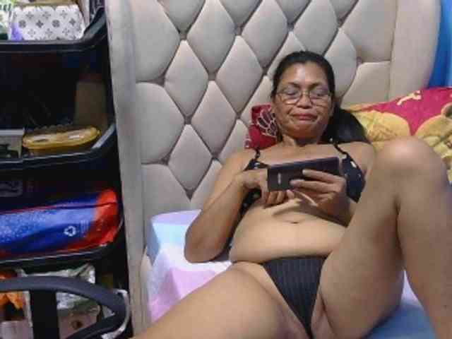 hOtGranny4u webcam