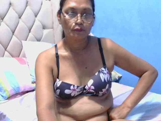 hOtGranny4u webcam