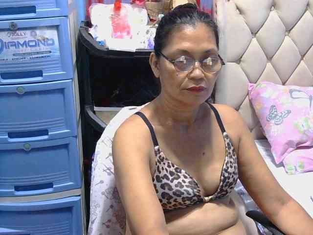 hOtGranny4u Live Webcam on BongaCams