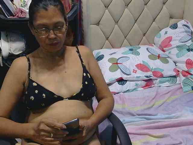 hOtGranny4u hOtGranny4u