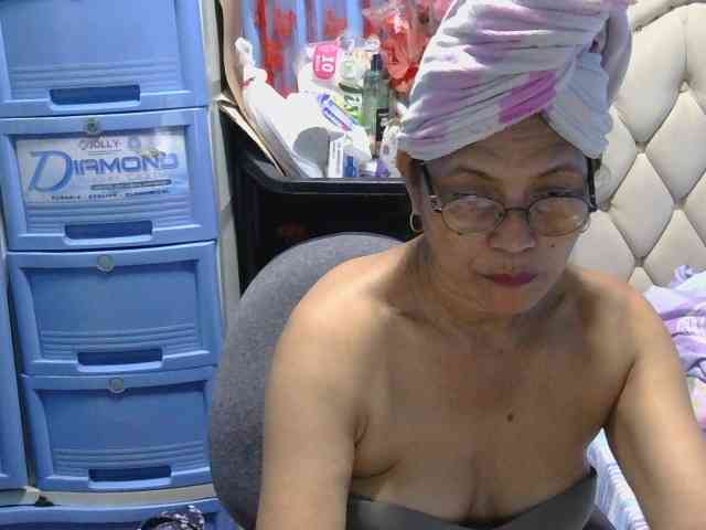 hOtGranny4u webcam