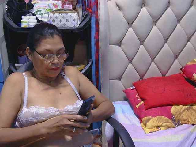 hOtGranny4u webcam