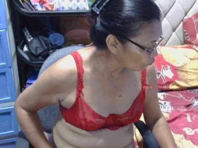 hOtGranny4u hOtGranny4u