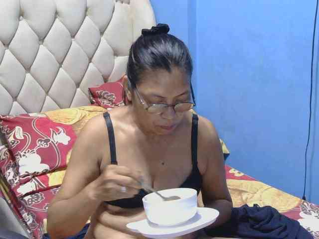 hOtGranny4u hOtGranny4u