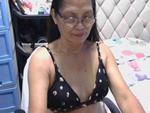 hOtGranny4u Live Webcam on BongaCams