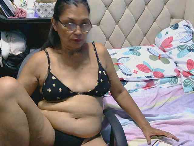 hOtGranny4u webcam