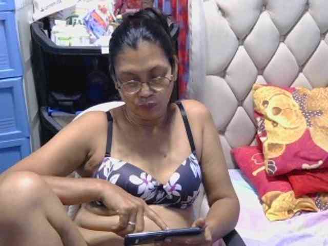 hOtGranny4u