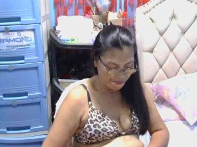 hOtGranny4u webcam