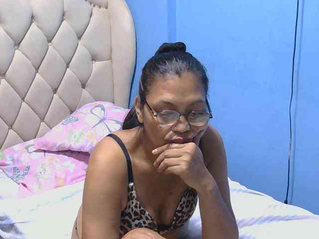hOtGranny4u webcam