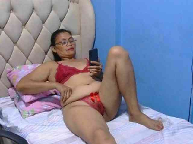 hOtGranny4u webcam