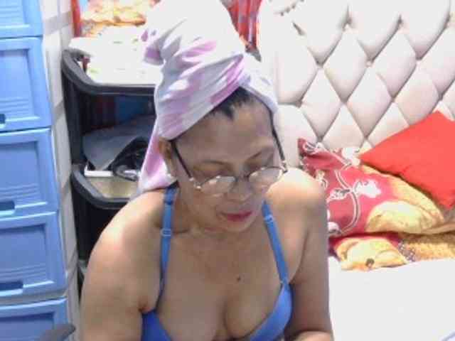 hOtGranny4u