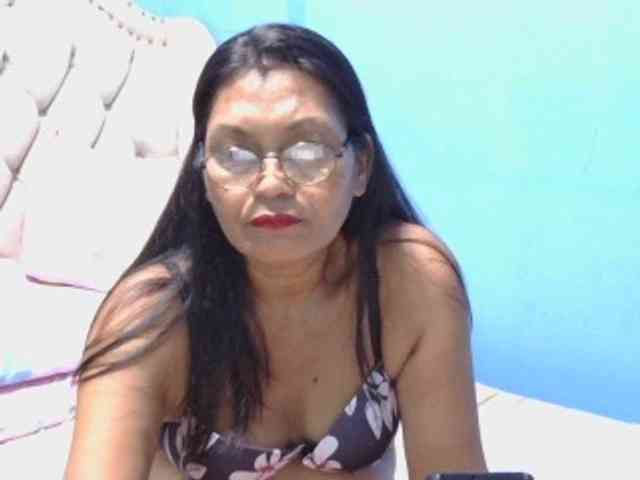 hOtGranny4u webcam