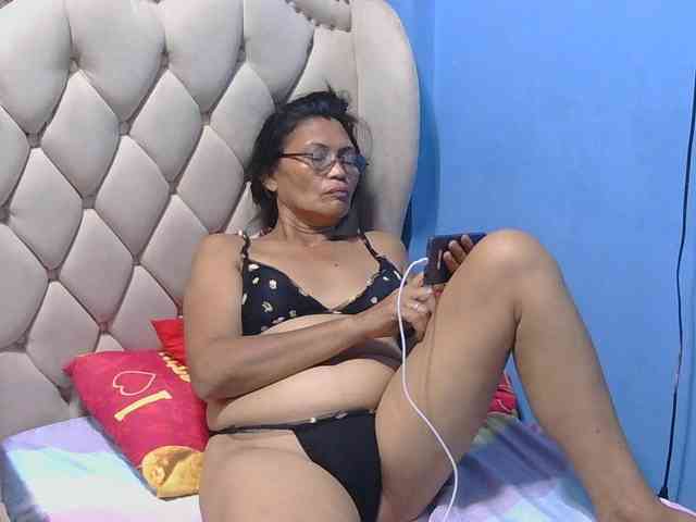 hOtGranny4u