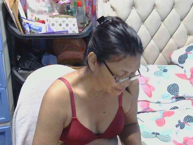 hOtGranny4u hOtGranny4u