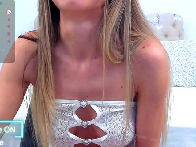 SelenaWest's BongaCams show and profile