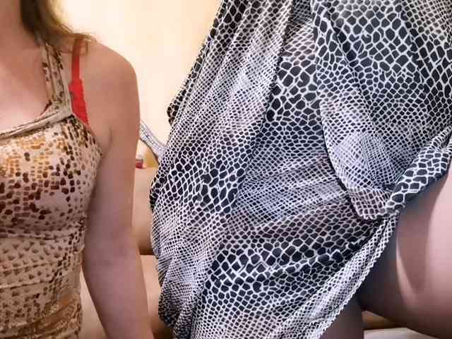 AlinAndLiana Live Webcam on BongaCams