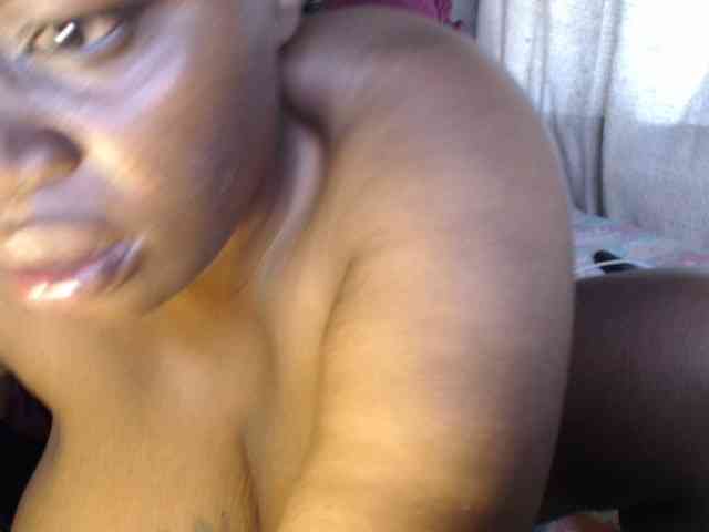 gingerberries webcam