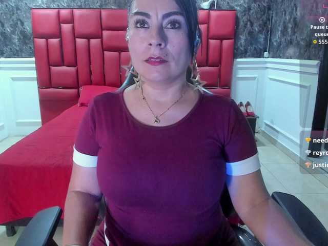 Ladyxmilf's BongaCams show and profile