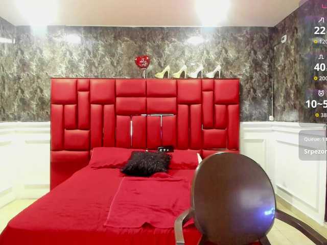 Ladyxmilf's BongaCams show and profile