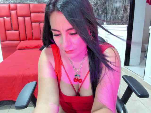 Ladyxmilf Live Webcam on BongaCams