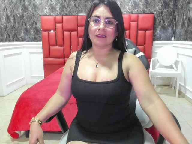 Ladyxmilf webcam