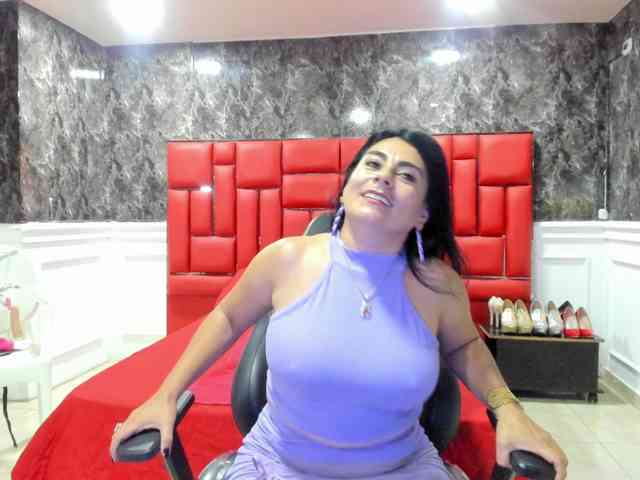 Ladyxmilf webcam
