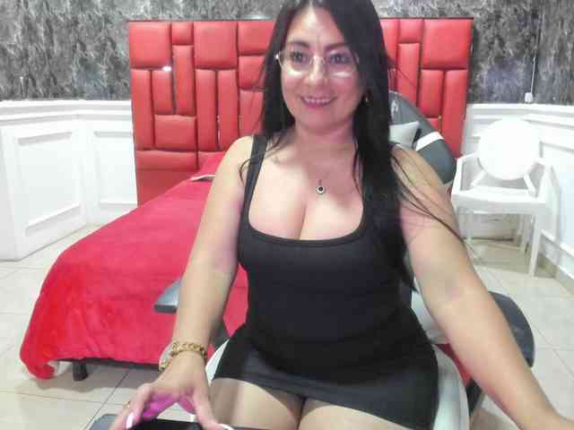 Ladyxmilf webcam