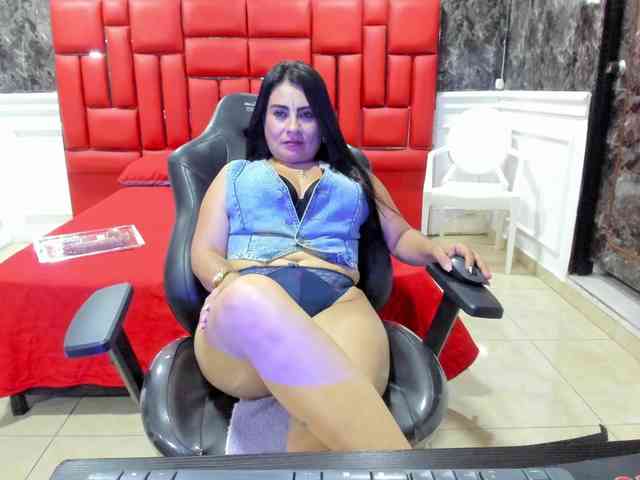 Ladyxmilf webcam