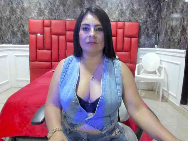 Ladyxmilf webcam