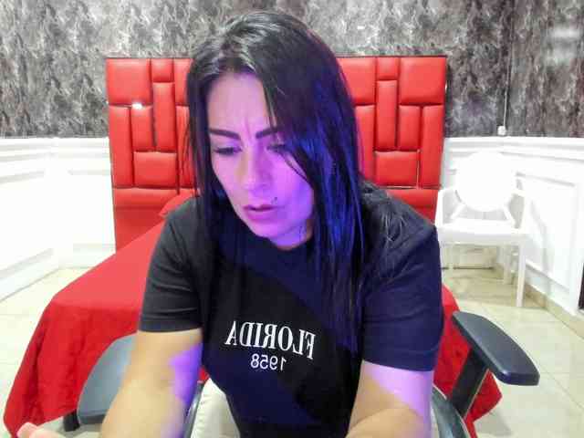Ladyxmilf webcam