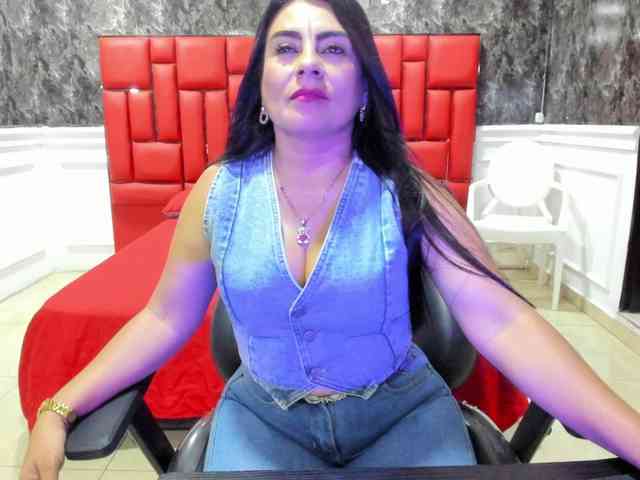 Ladyxmilf webcam