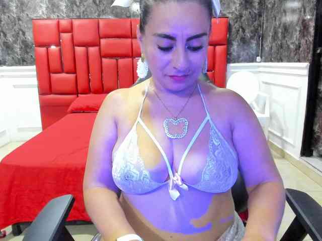 Ladyxmilf webcam