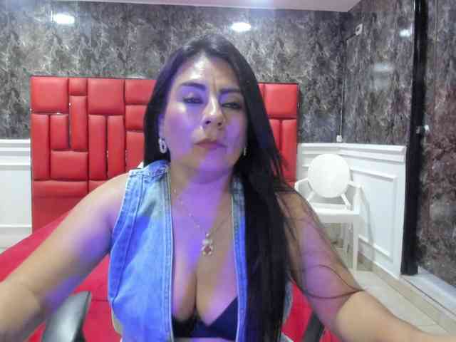 Ladyxmilf webcam