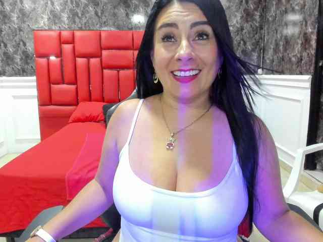Ladyxmilf webcam