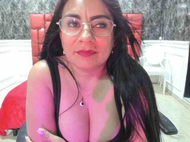 Ladyxmilf webcam