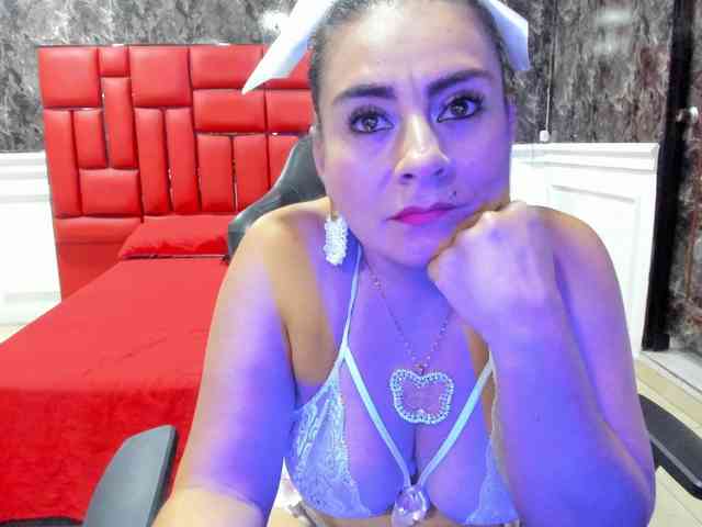 Ladyxmilf webcam