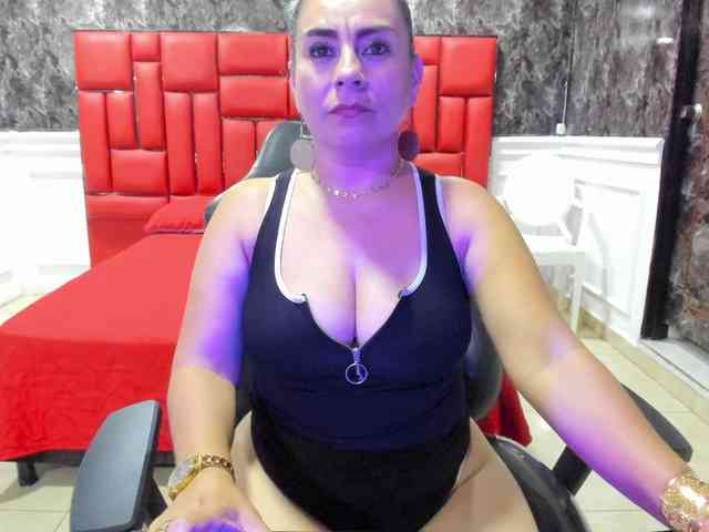Ladyxmilf webcam