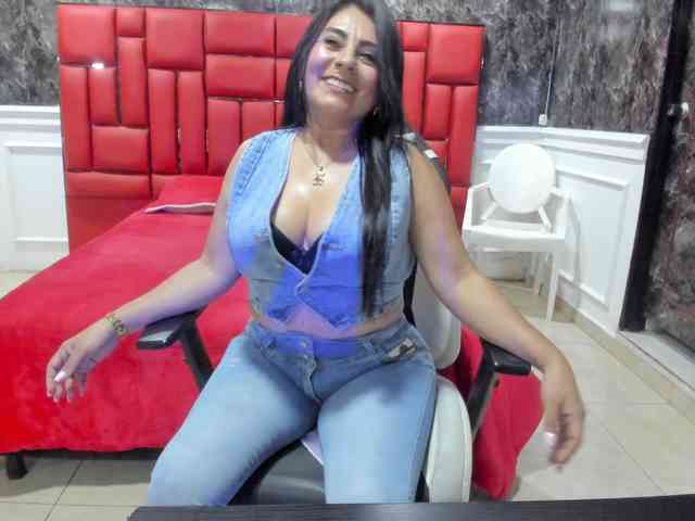 Ladyxmilf webcam
