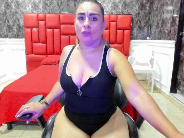 Ladyxmilf webcam