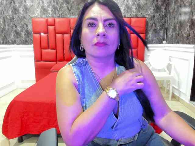 Ladyxmilf webcam