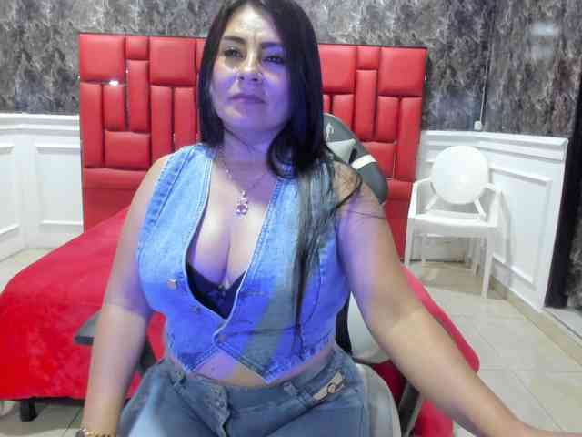 Ladyxmilf webcam