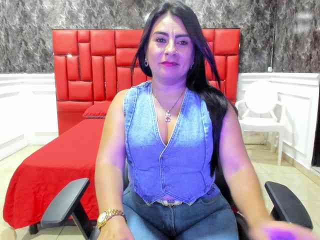 Ladyxmilf webcam