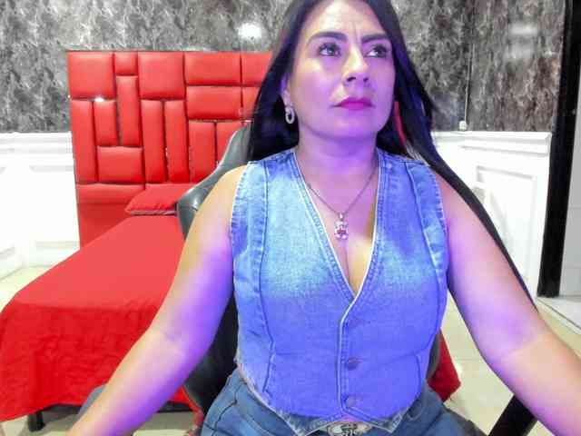 Ladyxmilf webcam