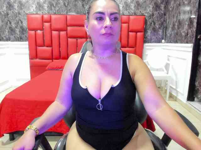 Ladyxmilf webcam