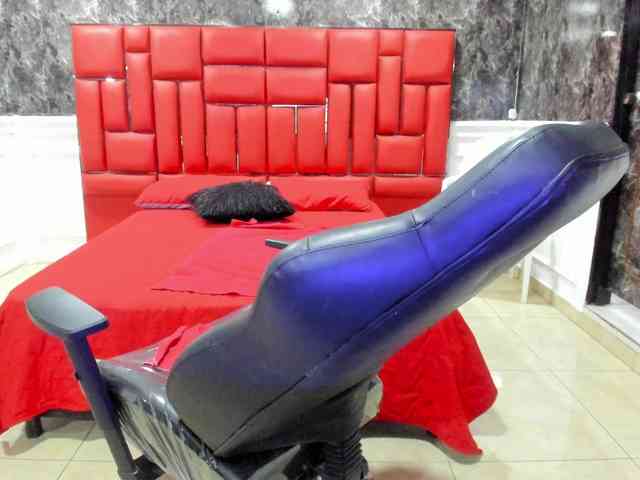 Ladyxmilf webcam