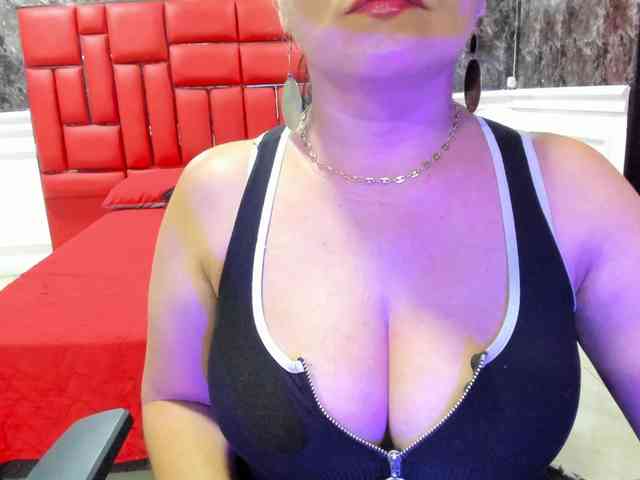 Ladyxmilf webcam
