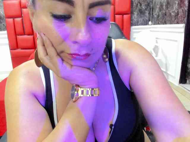 Ladyxmilf webcam