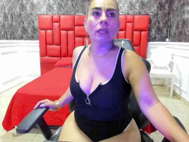 Ladyxmilf webcam