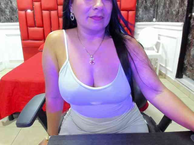 Ladyxmilf webcam