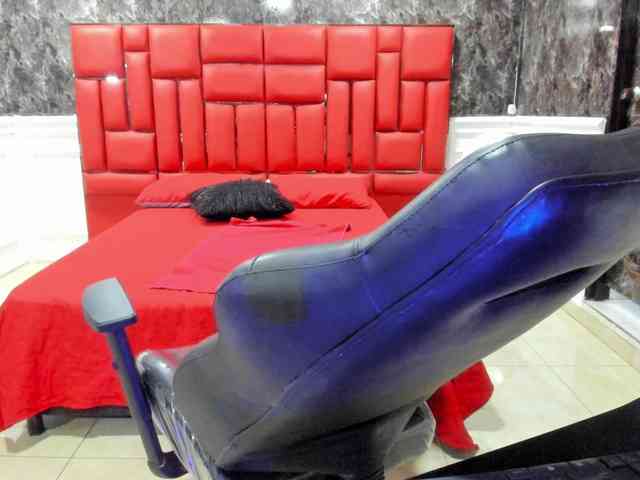 Ladyxmilf webcam